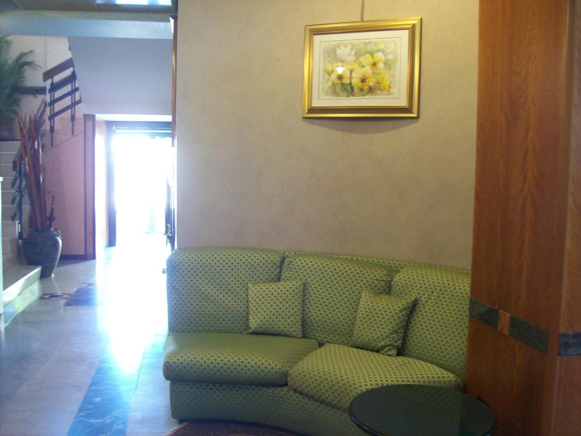 Hotel Sole Джулианова Экстерьер фото