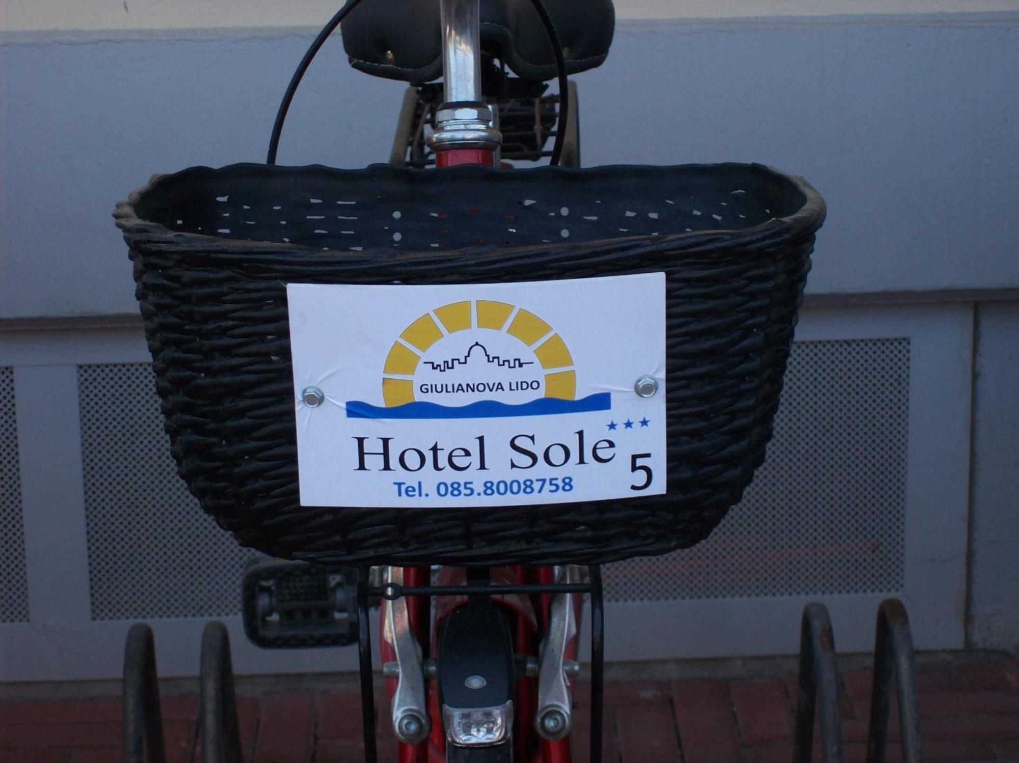 Hotel Sole Джулианова Экстерьер фото